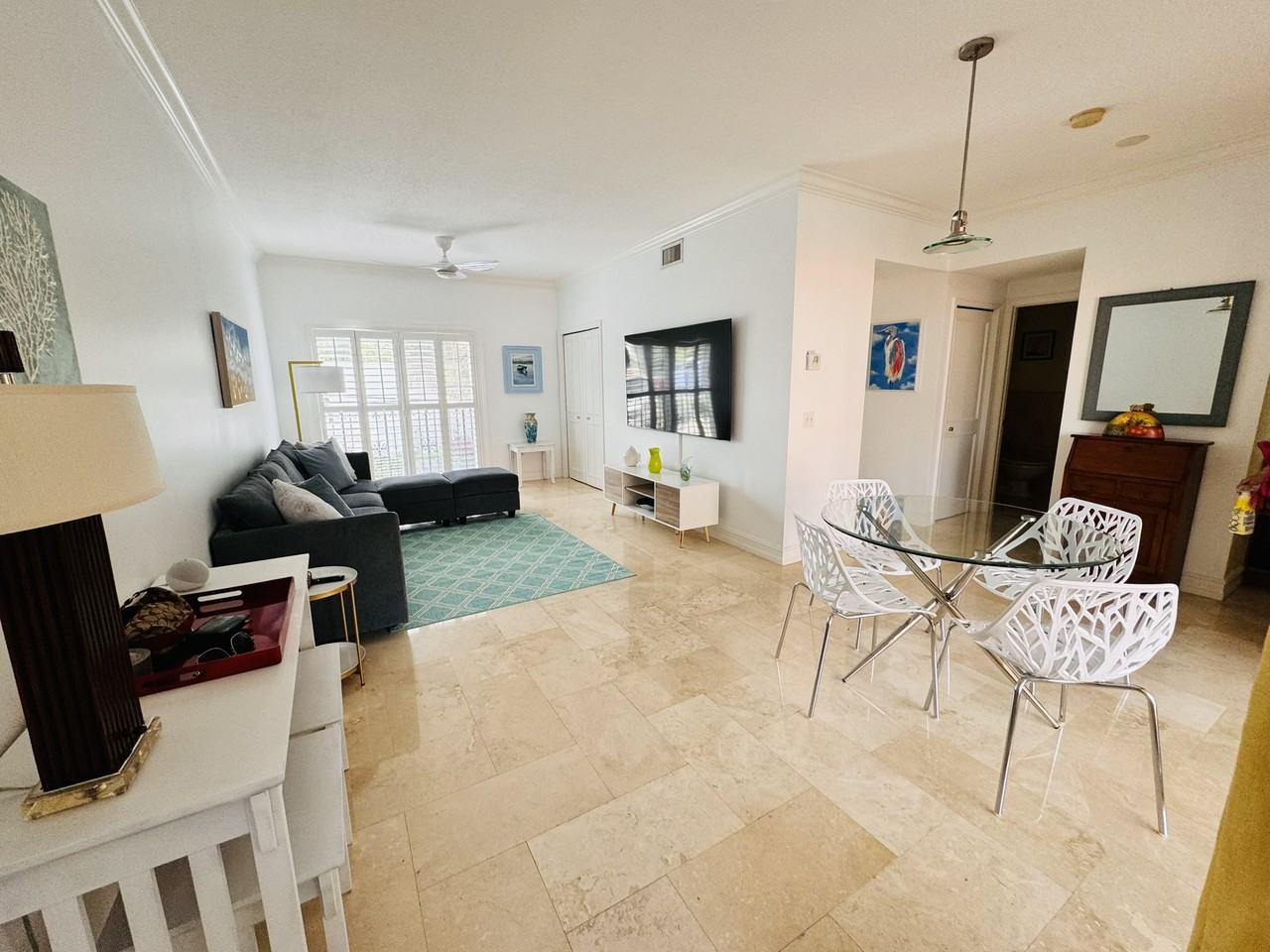 95 Northeast 4th Avenue #4 - Photo 5 of 27