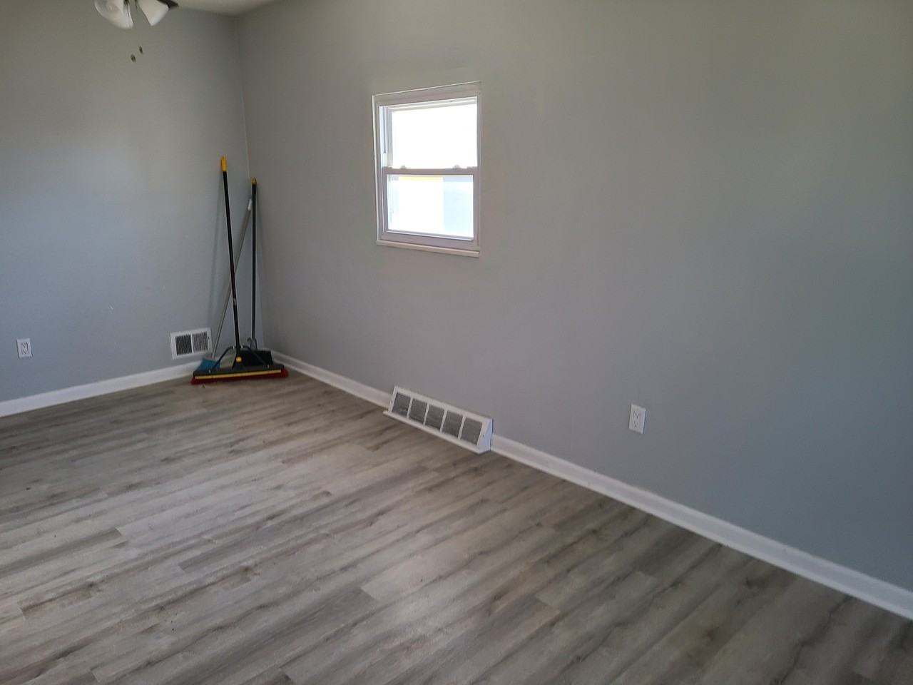 806 Poplar Ave #1stFL - Photo 2 of 16