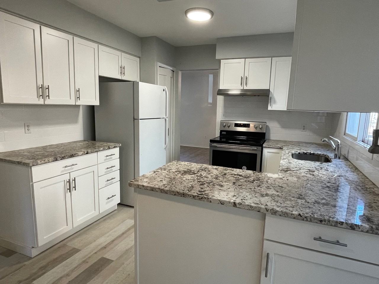 4090 Justin Court - Photo 3 of 9