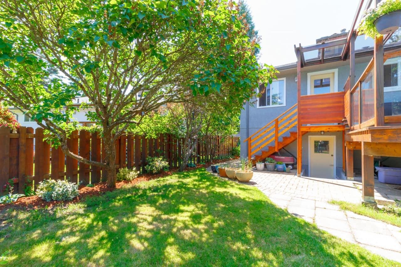 324 Kamloops Avenue - Photo 2 of 10