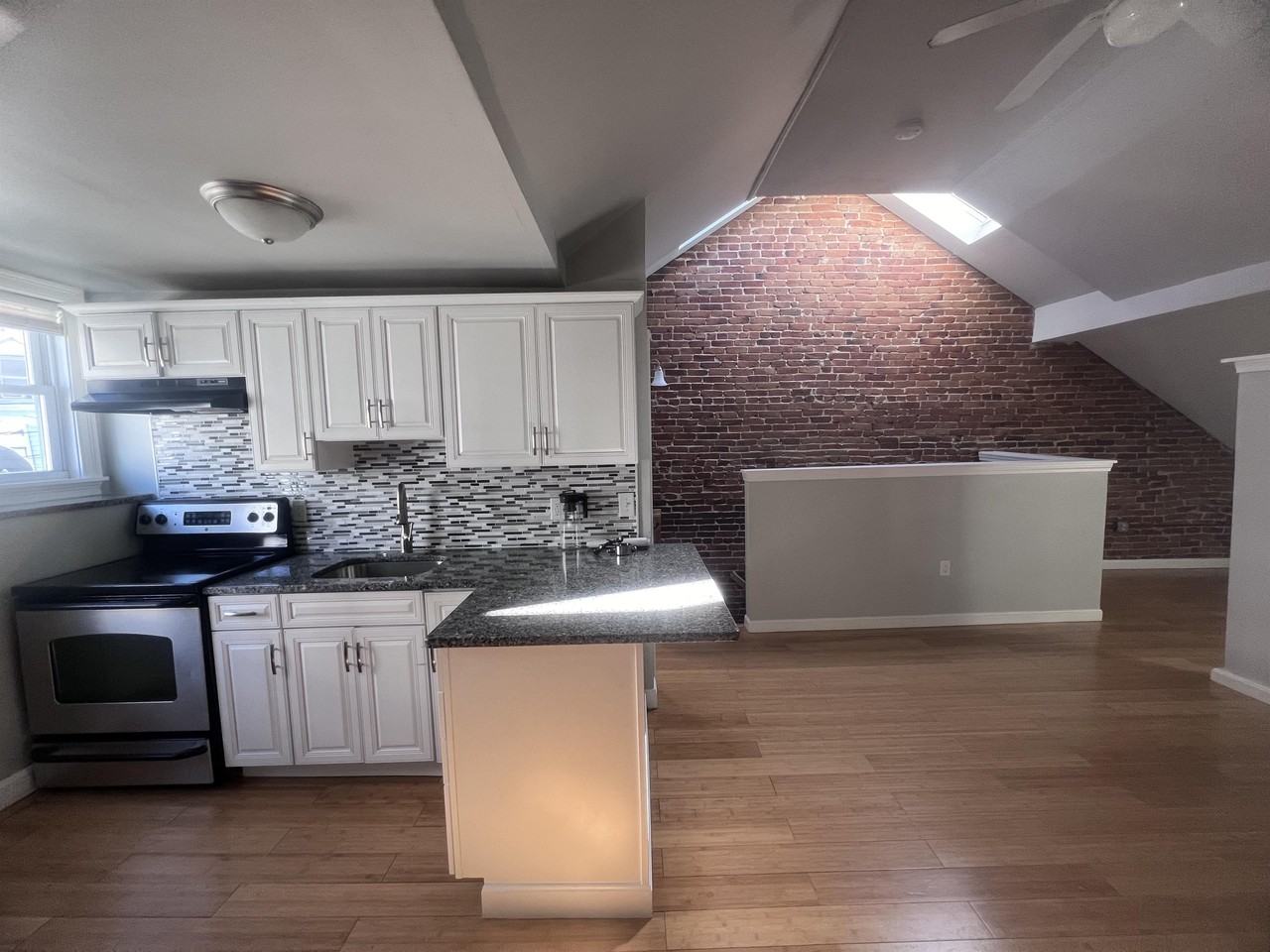 315 Meridian St #3 - Photo 2 of 10