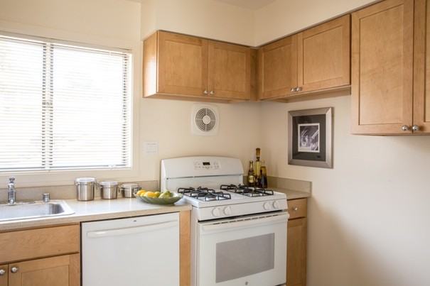 1517 Pershing Drive #B - Photo 2 of 7