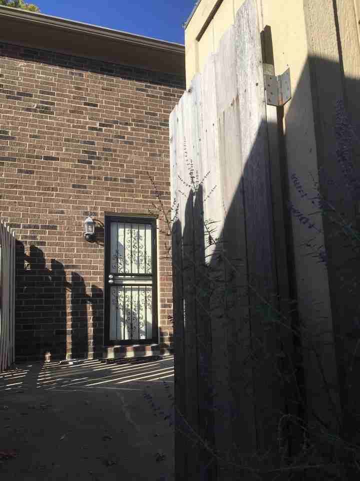 4309 E 56th St - Photo 2 of 18