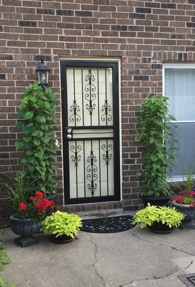 4309 E 56th St - Photo 3 of 18