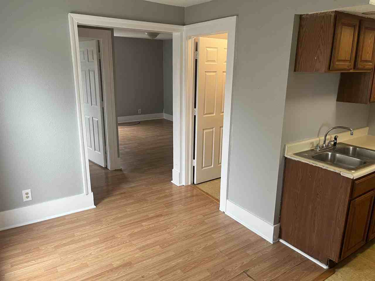 17 E Main St - Photo 3 of 13