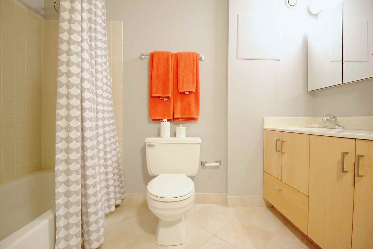 750 N Dearborn St #2-2 - Photo 5 of 12