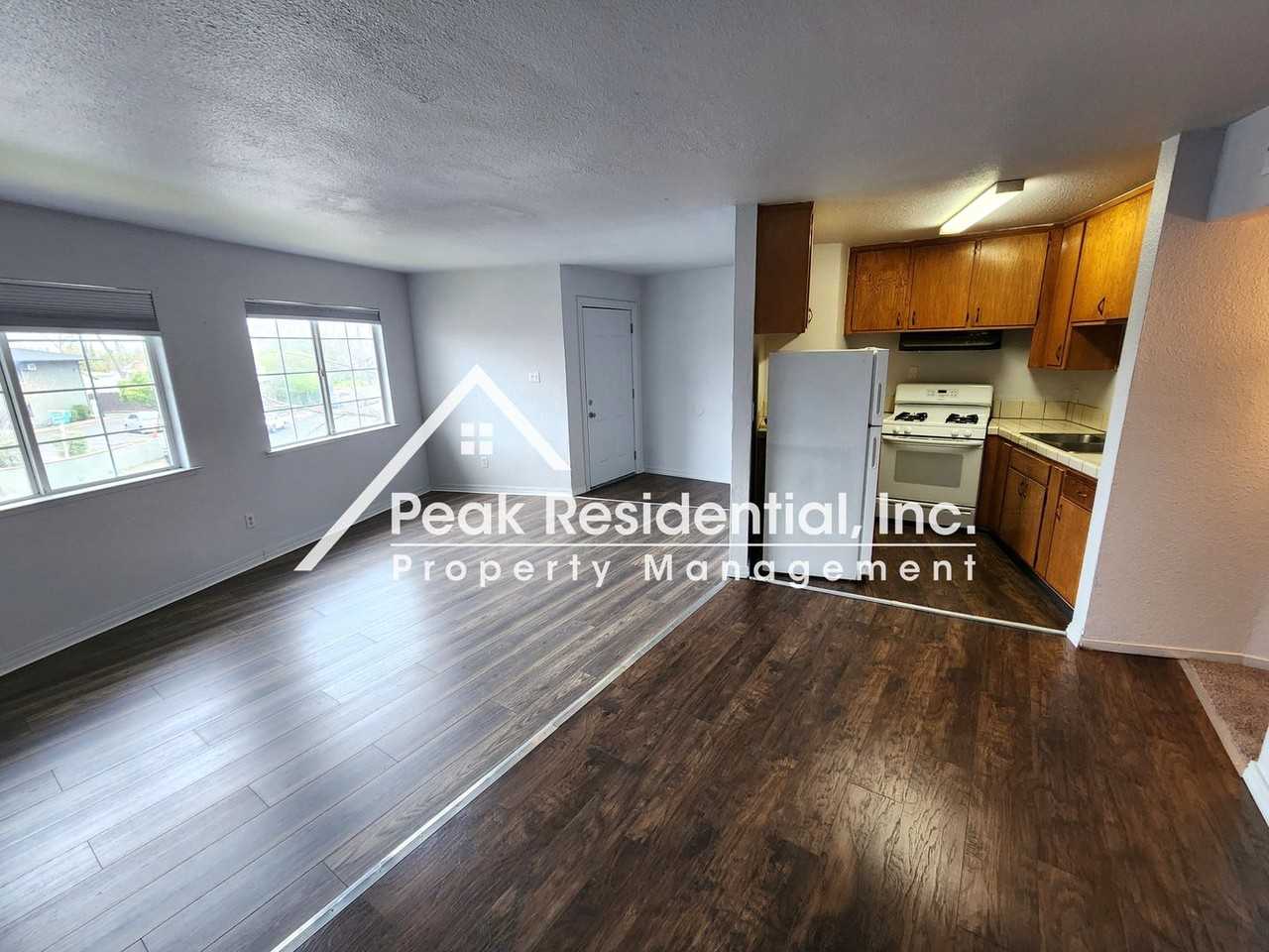 10540 Croetto Way - Photo 4 of 15