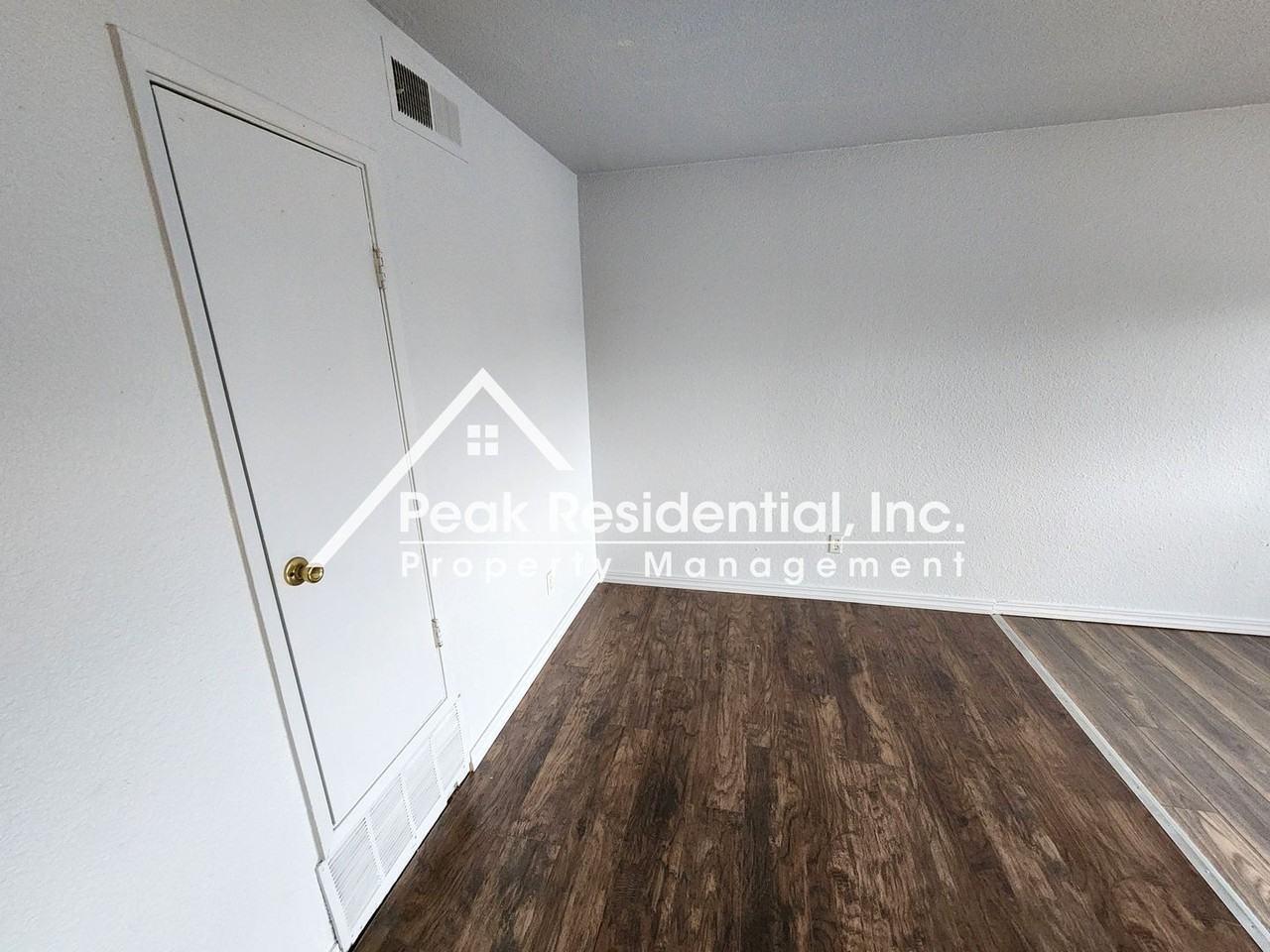 10540 Croetto Way - Photo 5 of 15