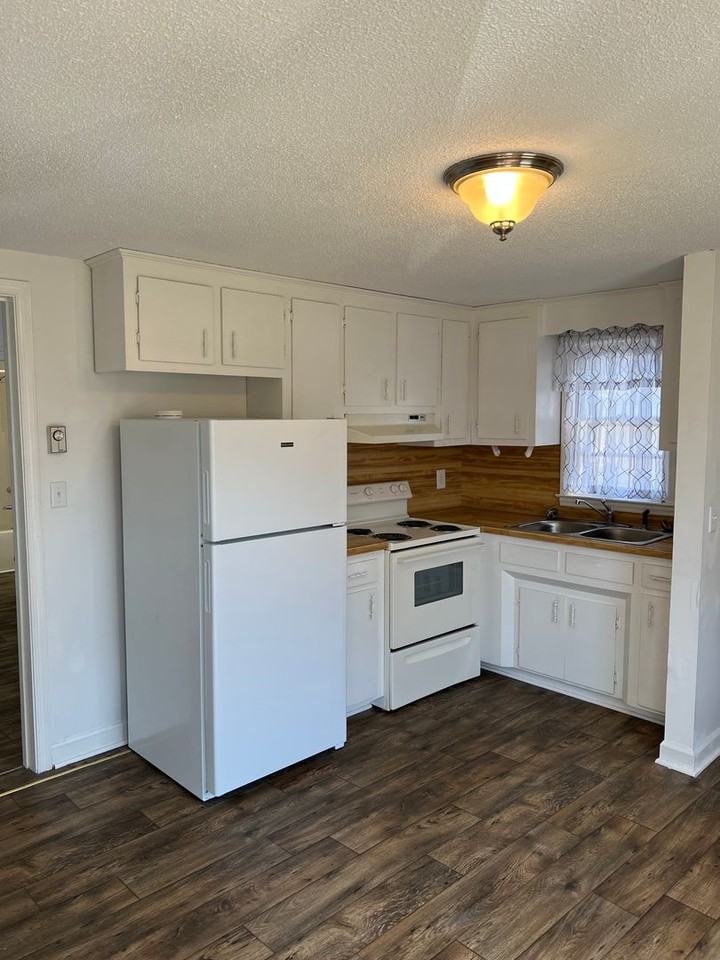 55 W Washington St - Photo 3 of 17