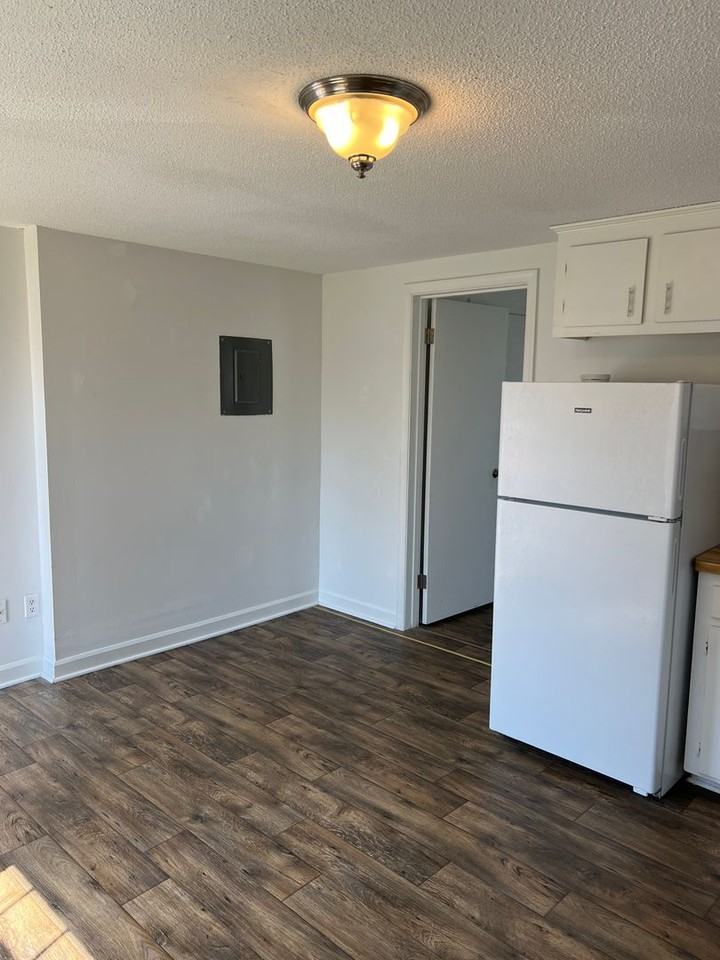 55 W Washington St - Photo 6 of 17