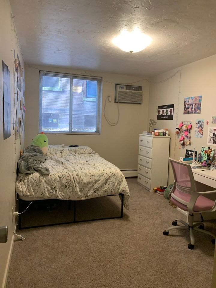 1327 7th St SE - Photo 7 of 9