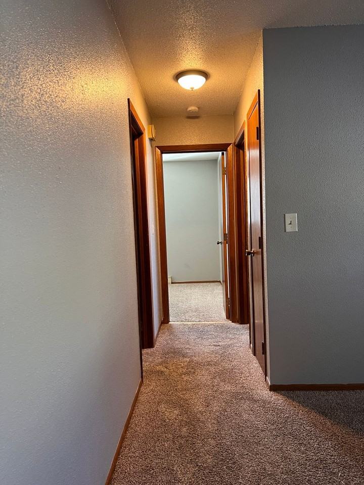 Summit I - Photo 3 of 12