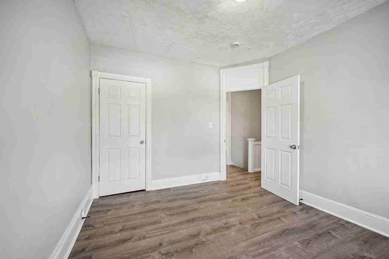 167 V Street Northeast - Photo 6 of 22