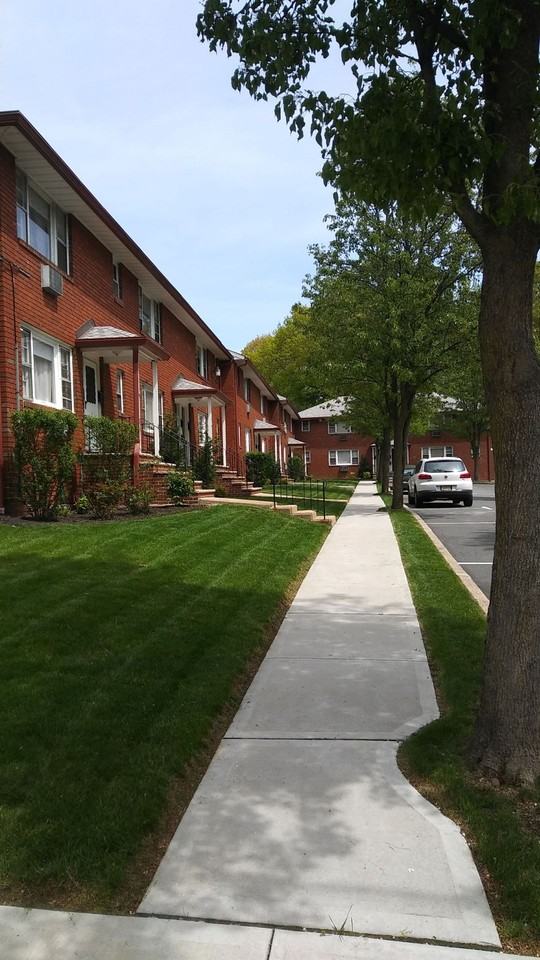 Woodside Apartments - Photo 2 of 2