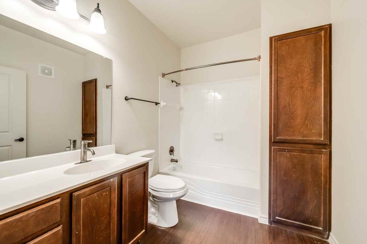 Majors Place - Photo 2 of 50