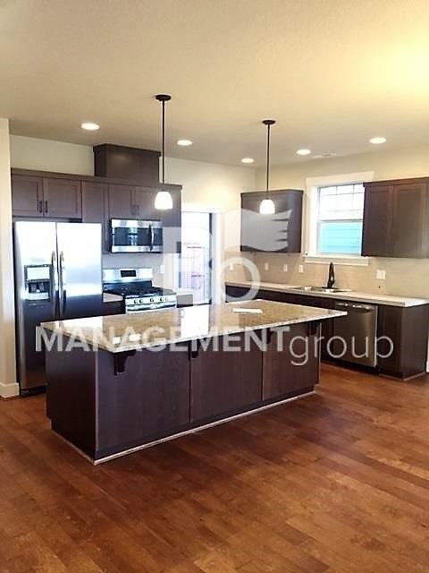 6715 Nw Mayflower Pl - Photo 2 of 18