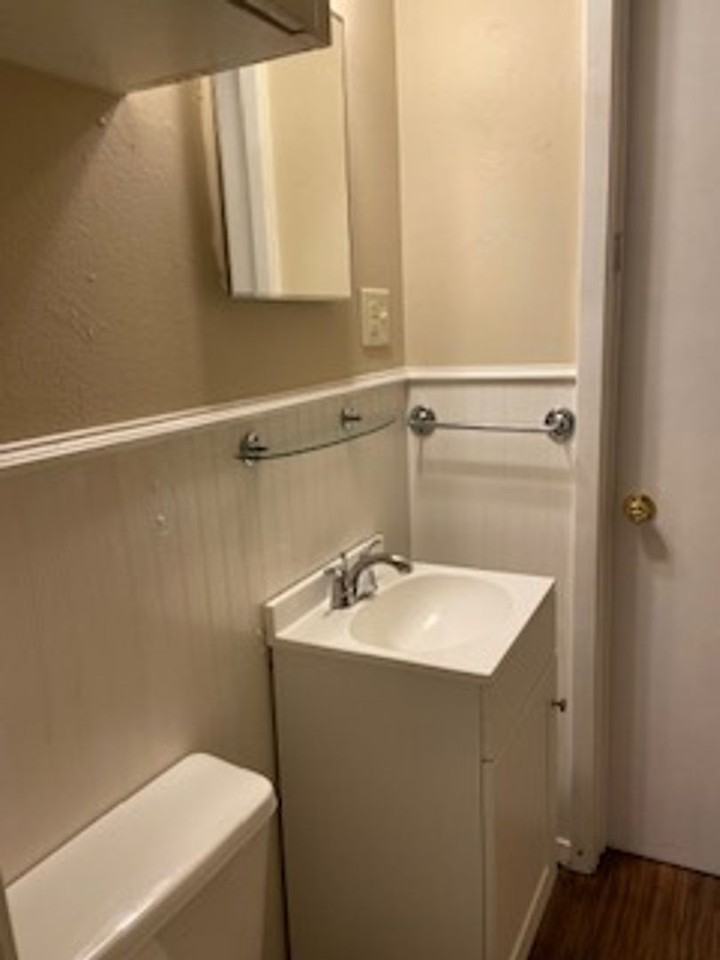 2812 Russell Ave - Photo 7 of 9