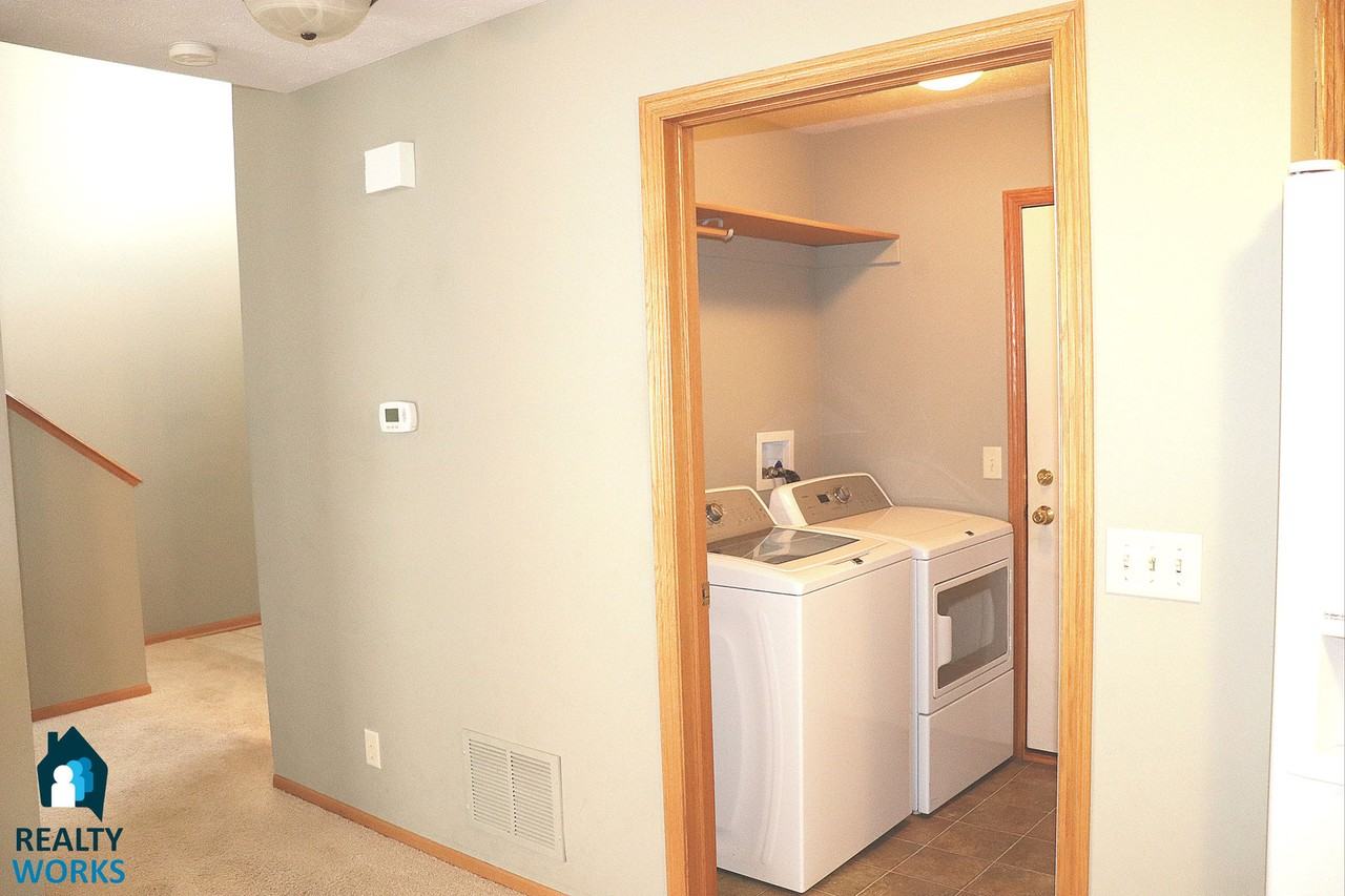 8114 Oshel Ave - Photo 3 of 12
