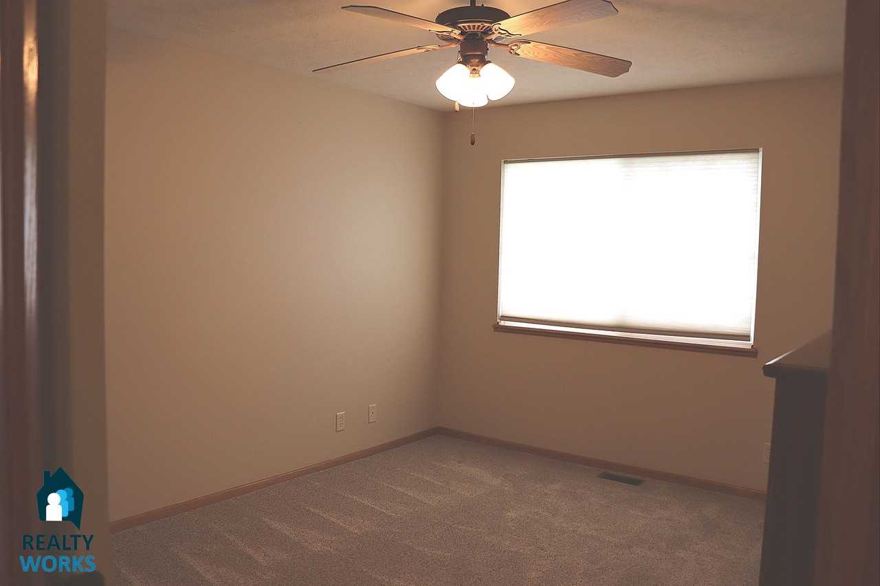 8114 Oshel Ave - Photo 7 of 12