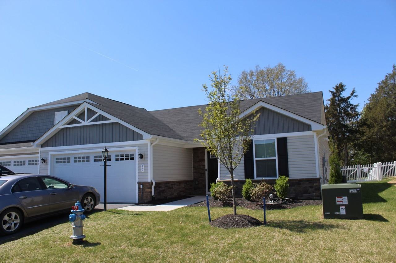 37 S Peak Dr - Photo 2 of 25