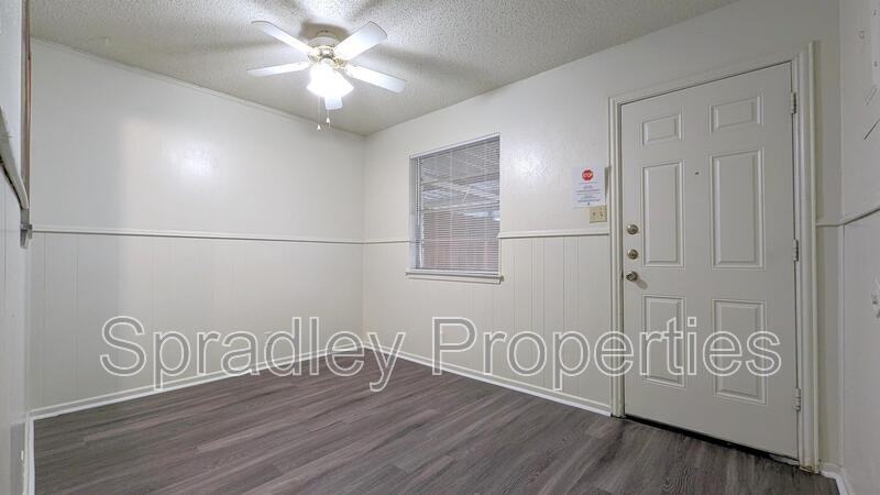 326B Tucson Dr - Photo 4 of 9