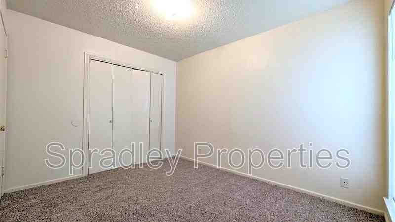 326B Tucson Dr - Photo 5 of 9