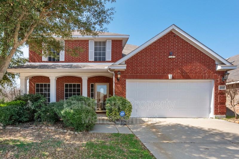 6718 Kinross Dr - Photo 2 of 37