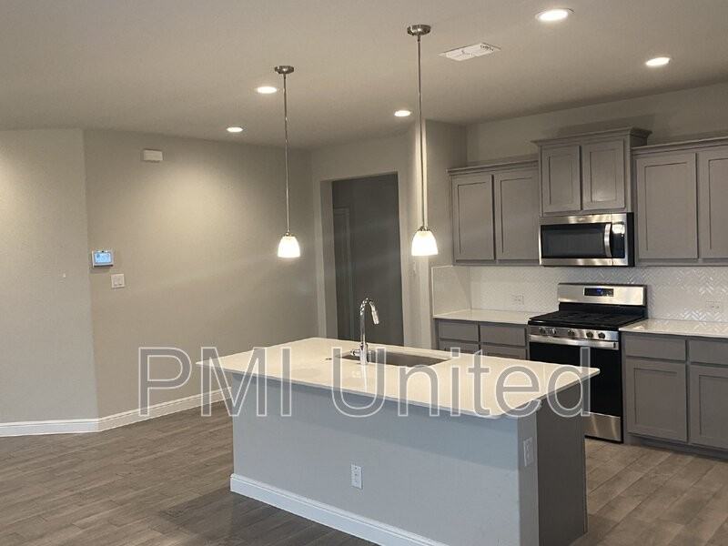 249 Irish Moss Dr - Photo 6 of 28