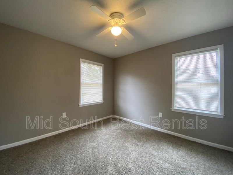 3331 Redbud Rd - Photo 3 of 8