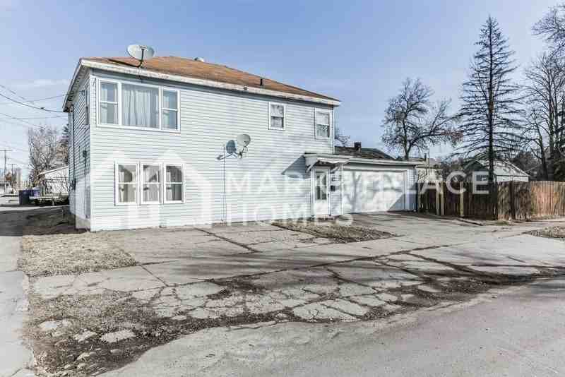 2631 7th Ave E - Photo 2 of 30