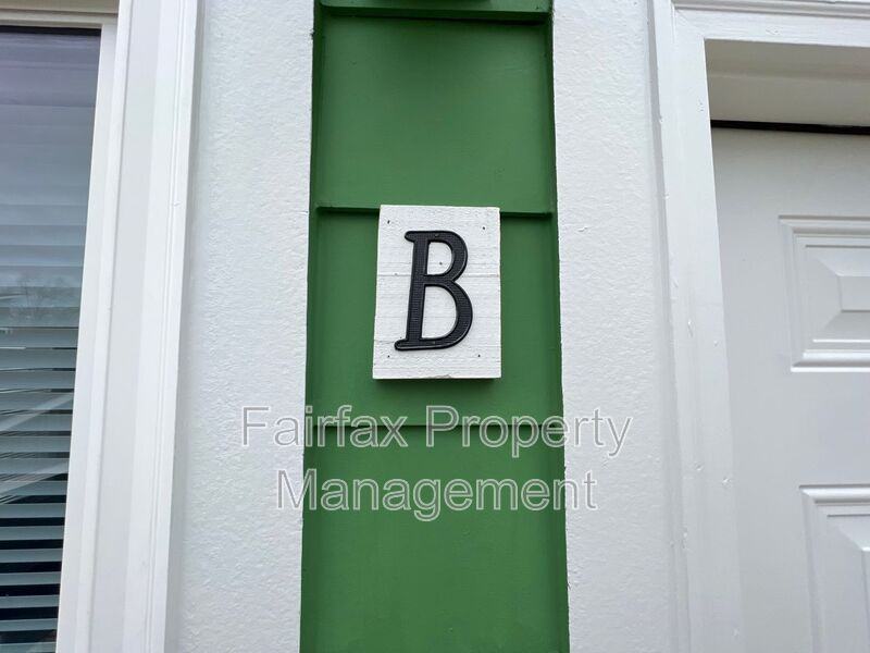 2305 Owen St #B - Photo 2 of 13