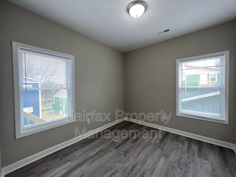 2305 Owen St #B - Photo 5 of 13