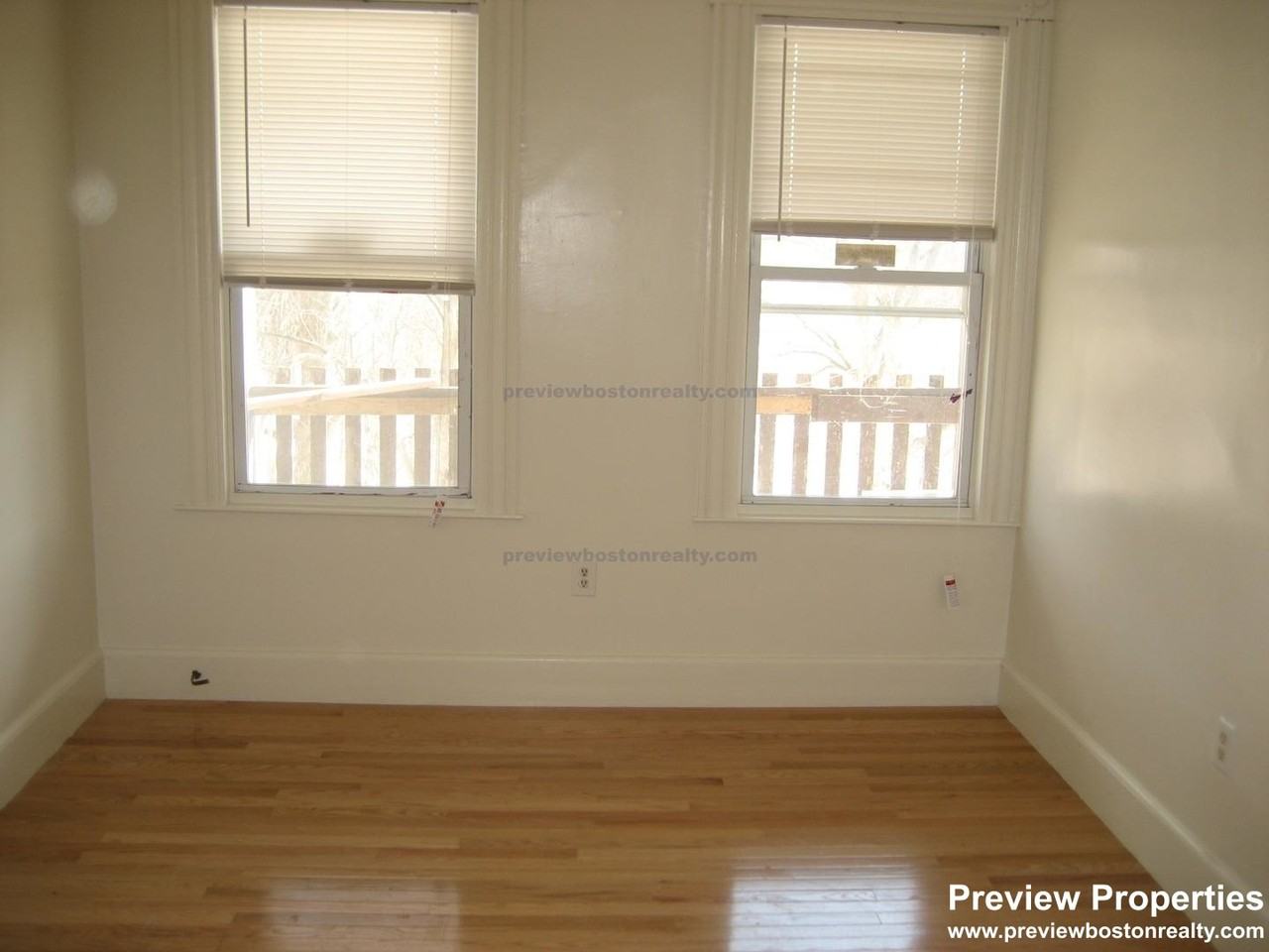 Highland St #3P - Photo 3 of 11