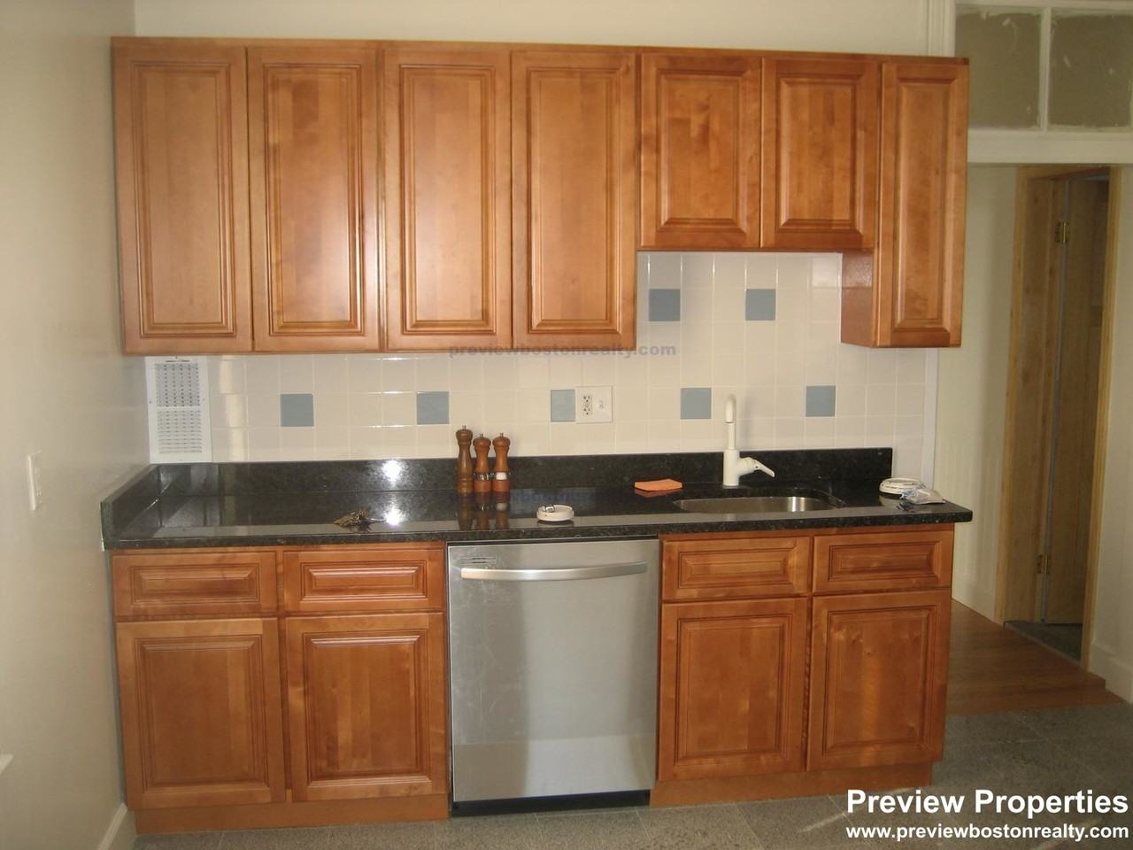 Highland St #3P - Photo 4 of 11