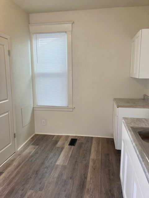 2419 Northeast Madison Avenue - Photo 5 of 18