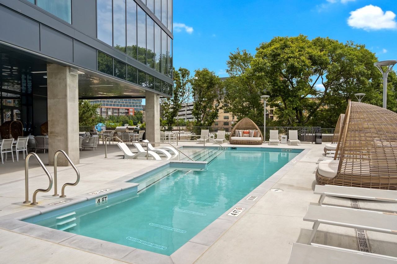 788 West Midtown - Photo 4 of 50