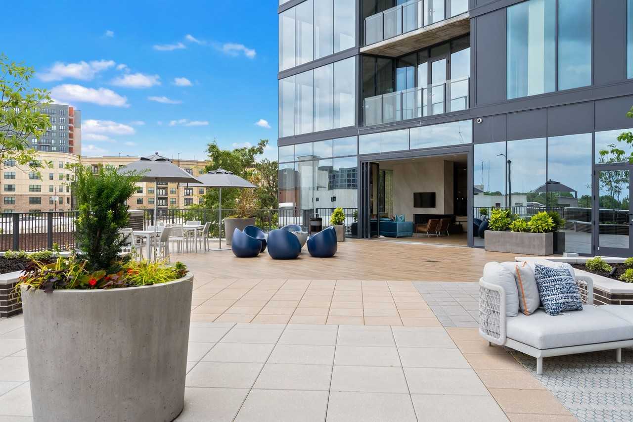 788 West Midtown - Photo 6 of 50