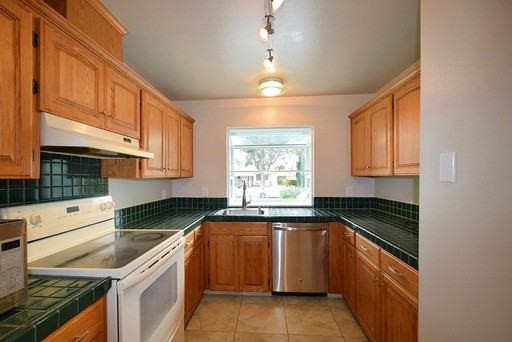 109 Lammerhaven Ct - Photo 3 of 11