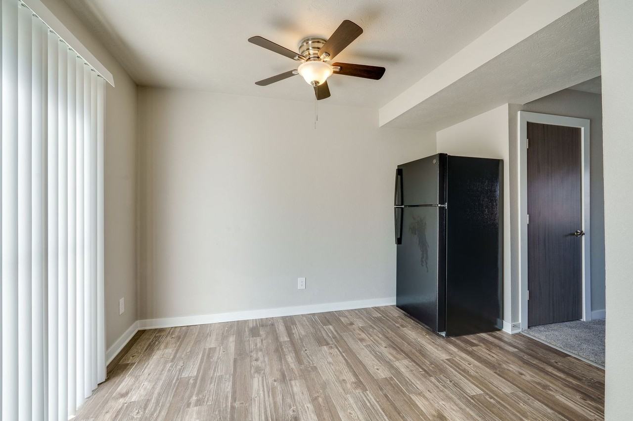 The Legends - 865 - Photo 3 of 29