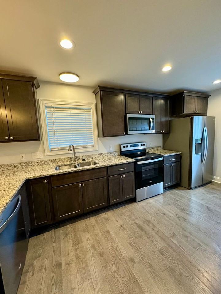 3701 Port Republic Rd - Photo 7 of 26