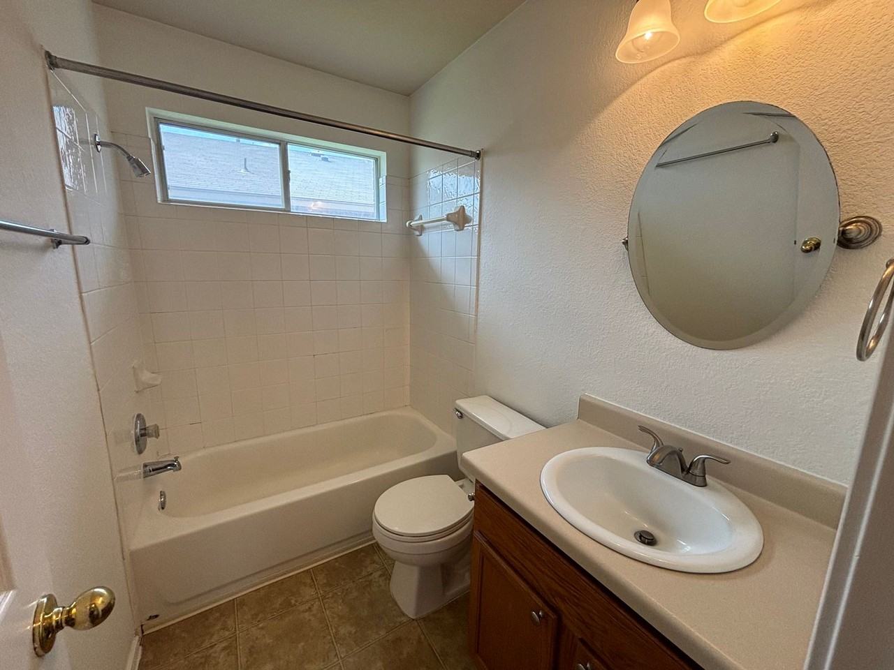 15308 Lady Elizabeth Ln - Photo 4 of 21