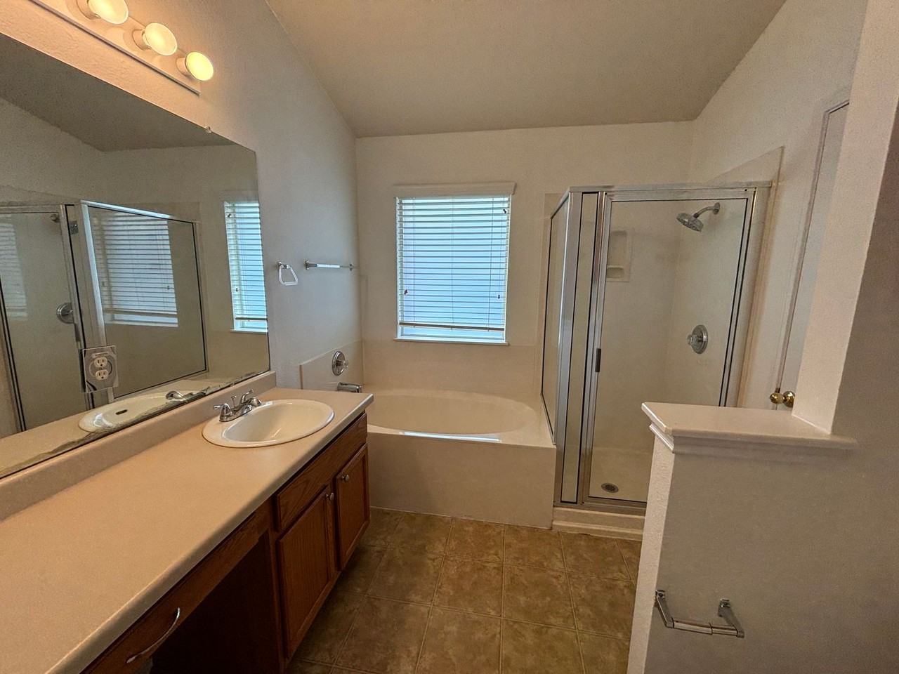 15308 Lady Elizabeth Ln - Photo 7 of 21