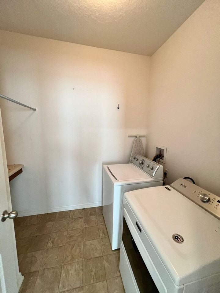 5588 Sycamore Canyon Drive - Photo 6 of 17