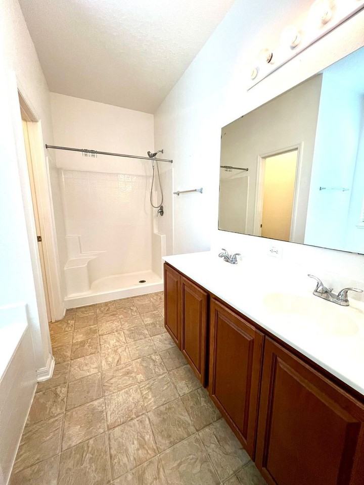 5588 Sycamore Canyon Drive - Photo 7 of 17