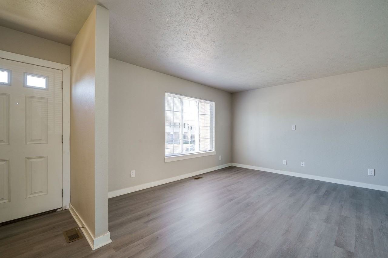 The Legends - Photo 7 of 50