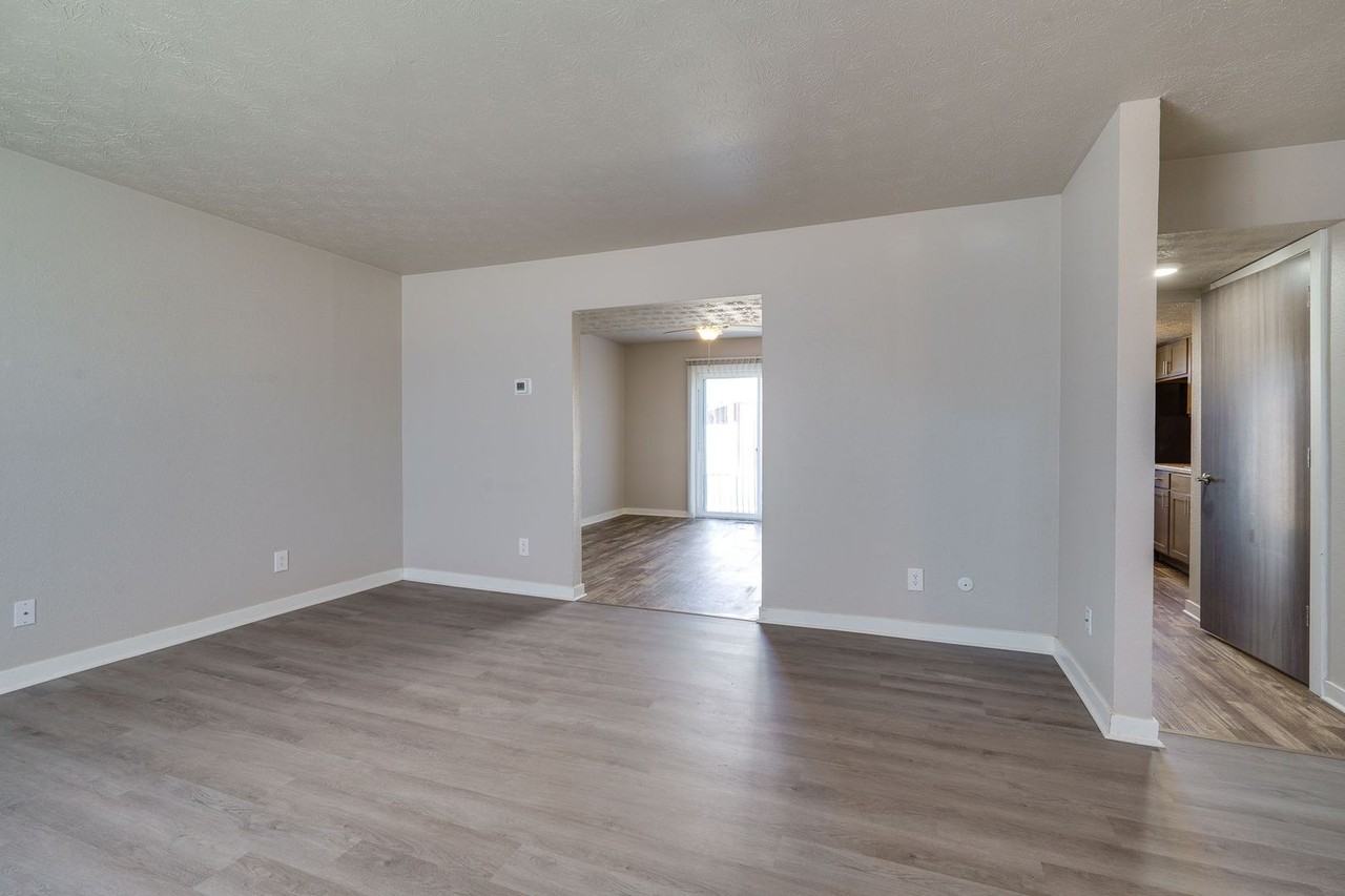 The Legends - Photo 5 of 50