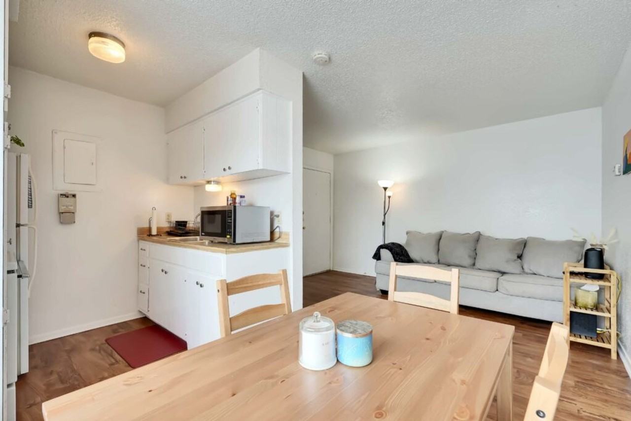 2803 Hemphill Park #B201 - Photo 3 of 26