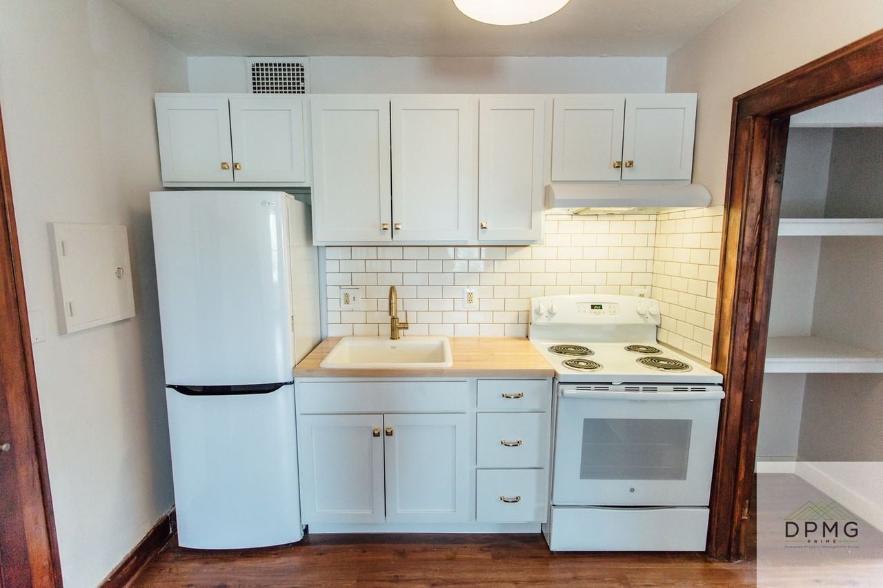 117 S Hosmer St #4 - Photo 2 of 14