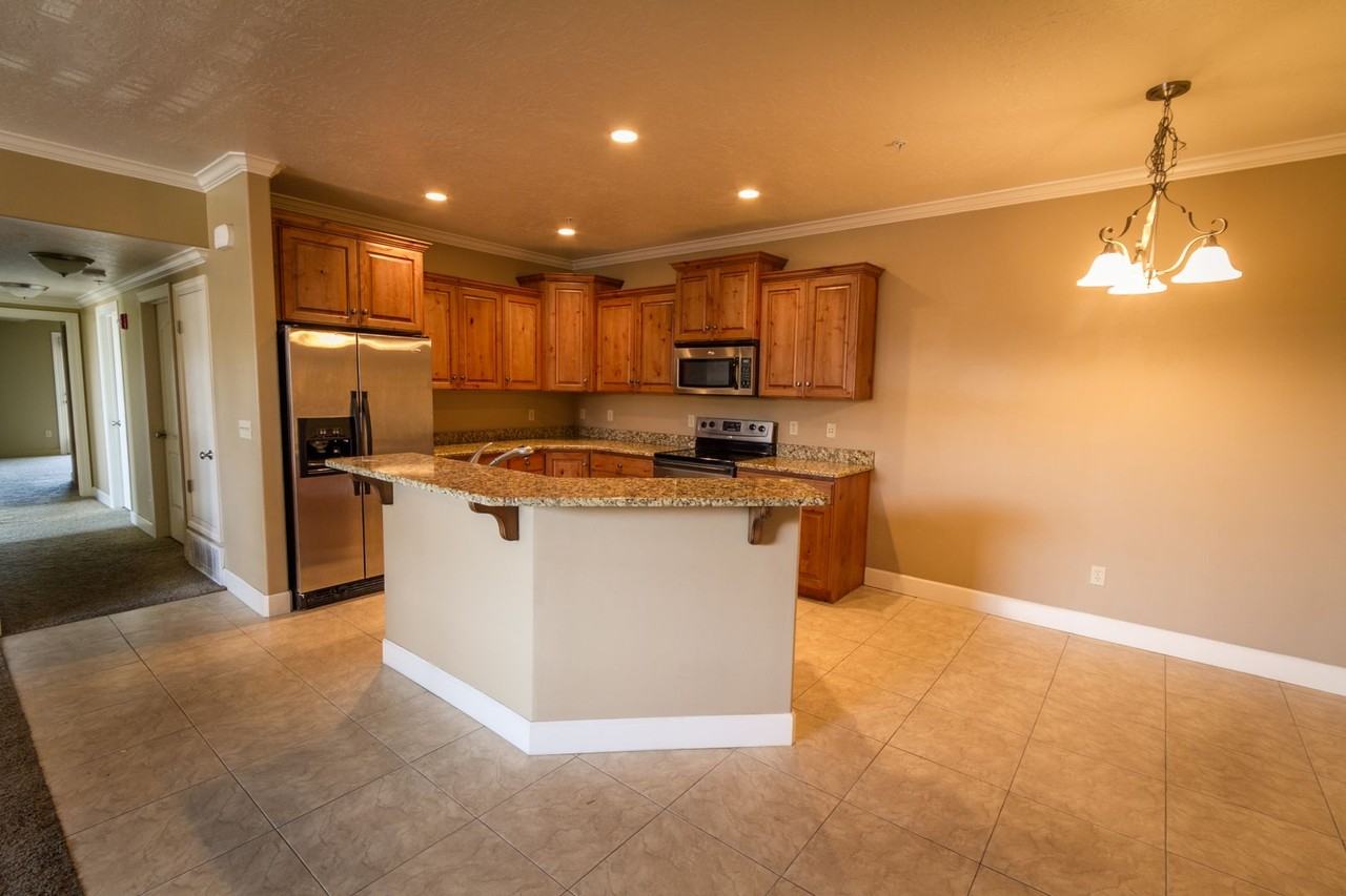 1018 N 985 W #509 - Photo 5 of 13