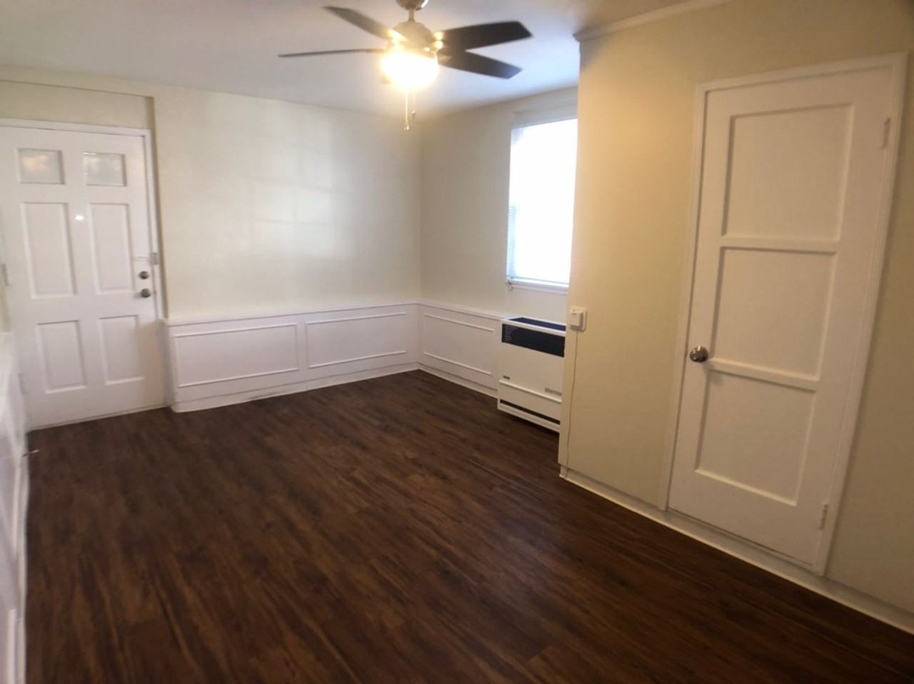 611 Levering Ave - Photo 4 of 23